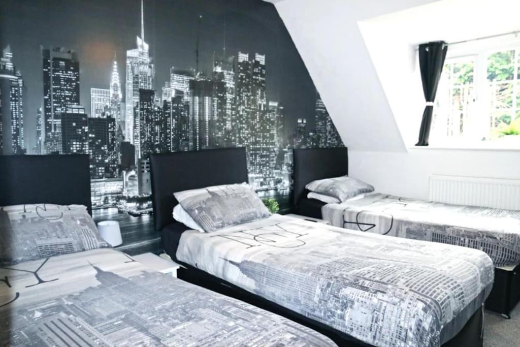 Hen & Stag Retreat Weekend Stay Sleeps 10 To 30 塞特福德 外观 照片